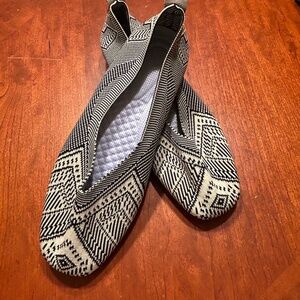 Black and white flat ballerina shoes size 7